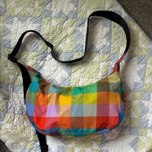 BAGGU Madras Medium Crescent Bag